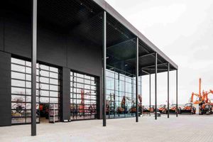 249b3518-kiesel-zentrum-pfosten-riegel-fassade.jpeg